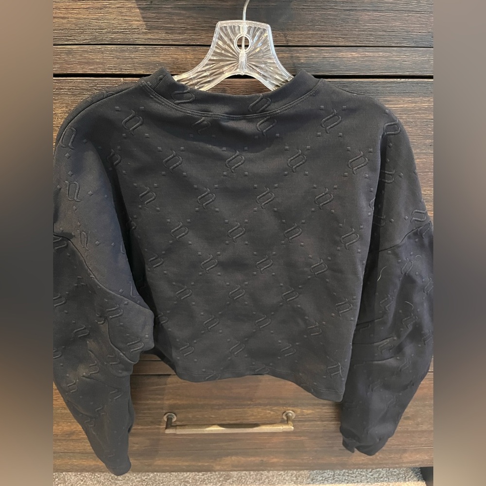 Black Crew Neck Sweater with Cozy Textured Knit